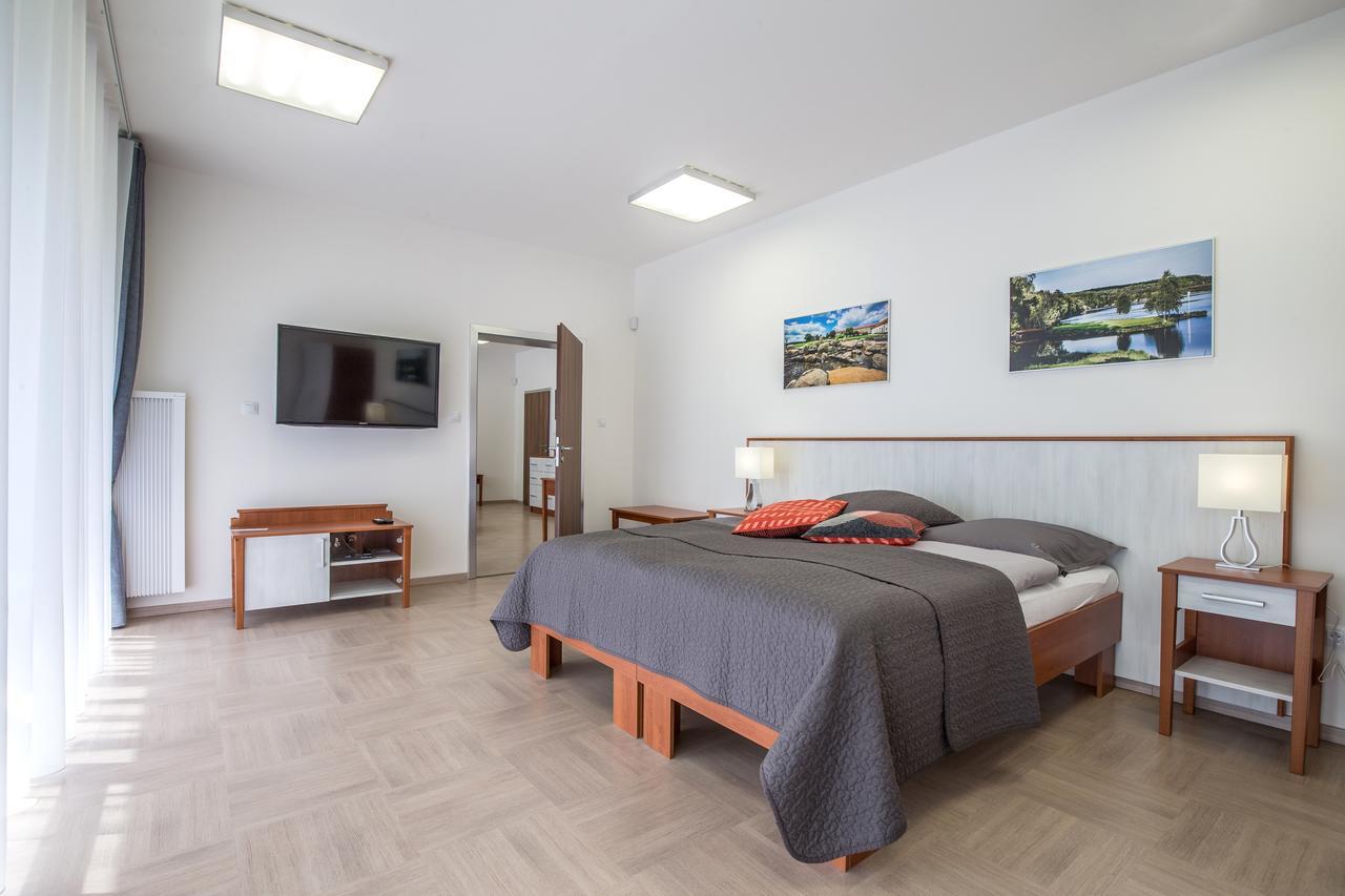 Greensgate Hotel Dysina Zewnętrze zdjęcie